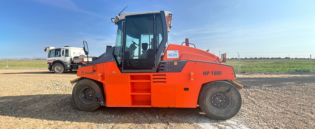 Cilindru compactor cu pneuri Hamm